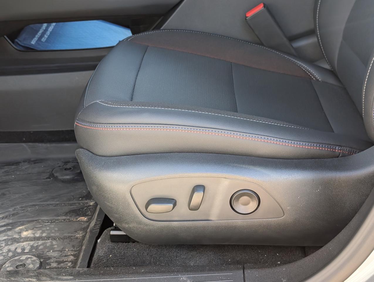 2025 Chevrolet Equinox EV RS Photo