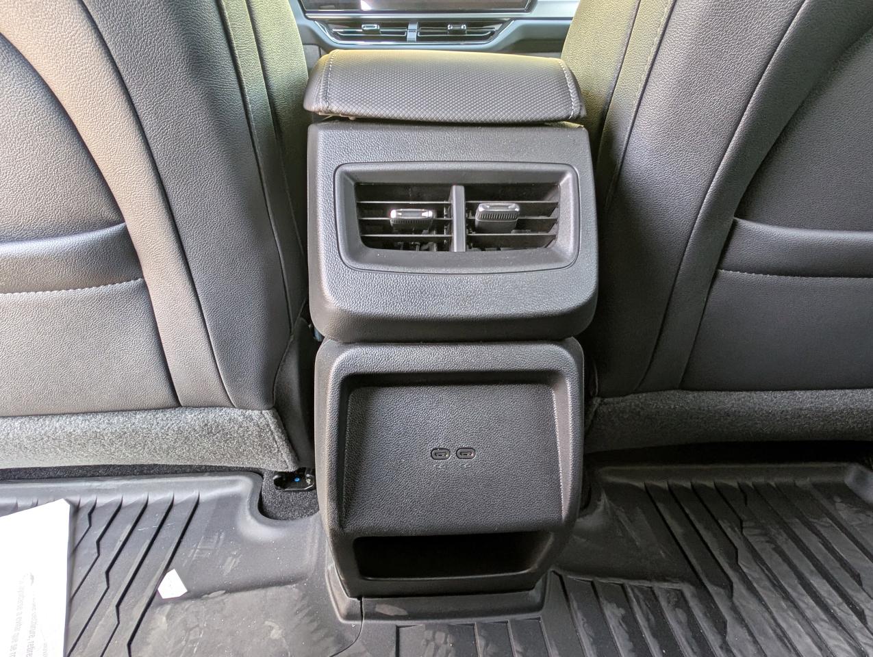 2025 Chevrolet Equinox EV RS Photo