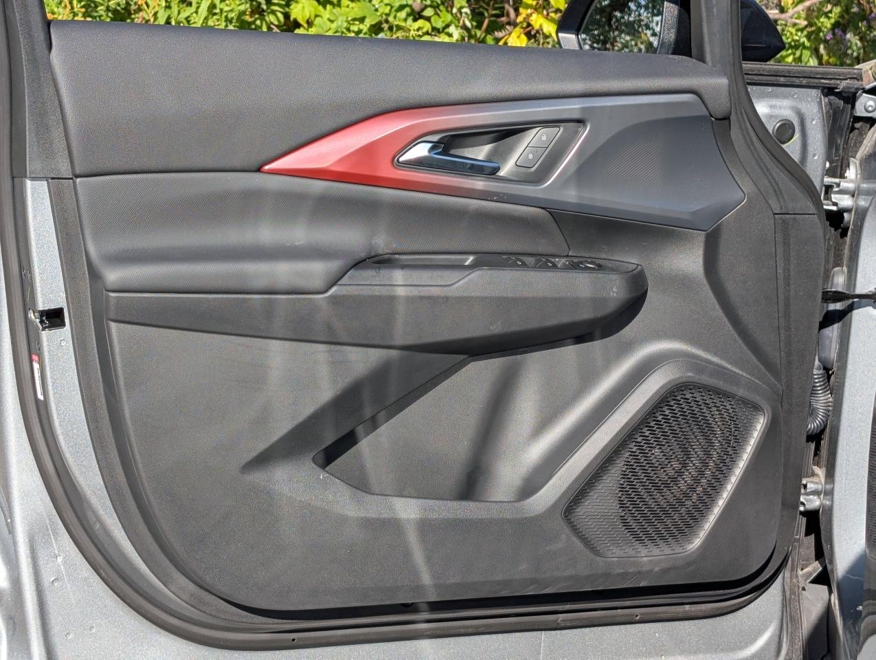 2025 Chevrolet Equinox EV RS Photo