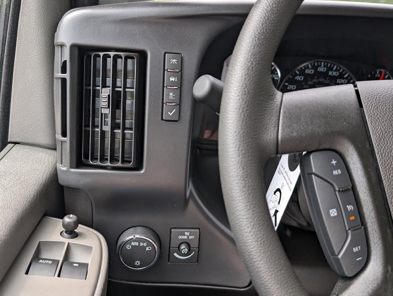 2025 Chevrolet Express Cargo Van  Photo