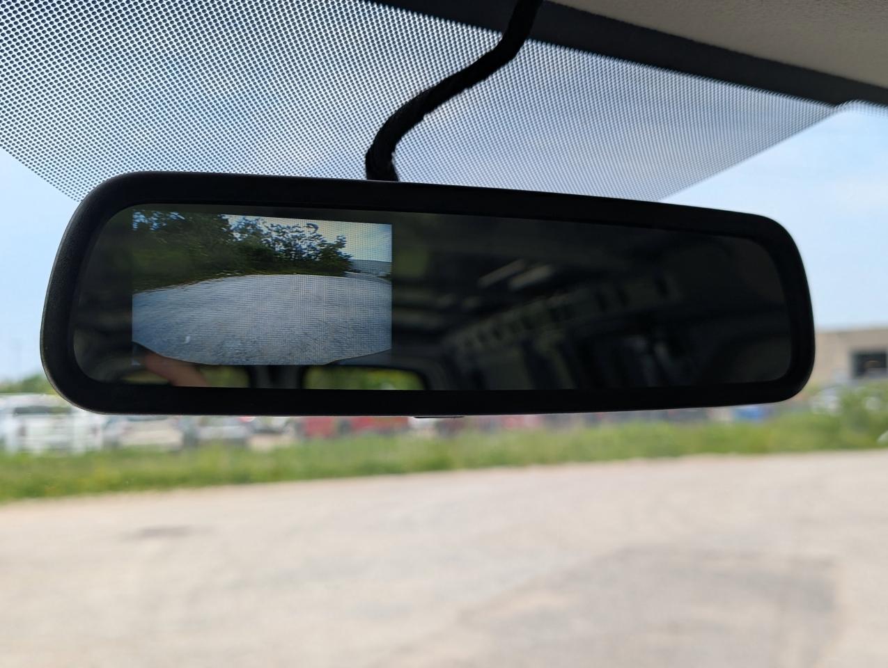 2025 Chevrolet Express Cargo Van  Photo