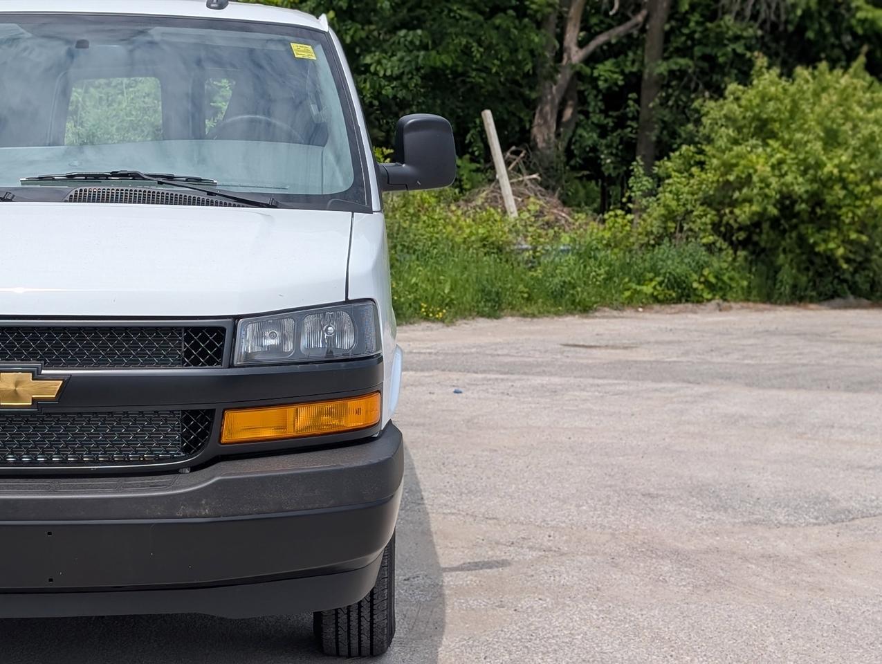 2025 Chevrolet Express Cargo Van  Photo4