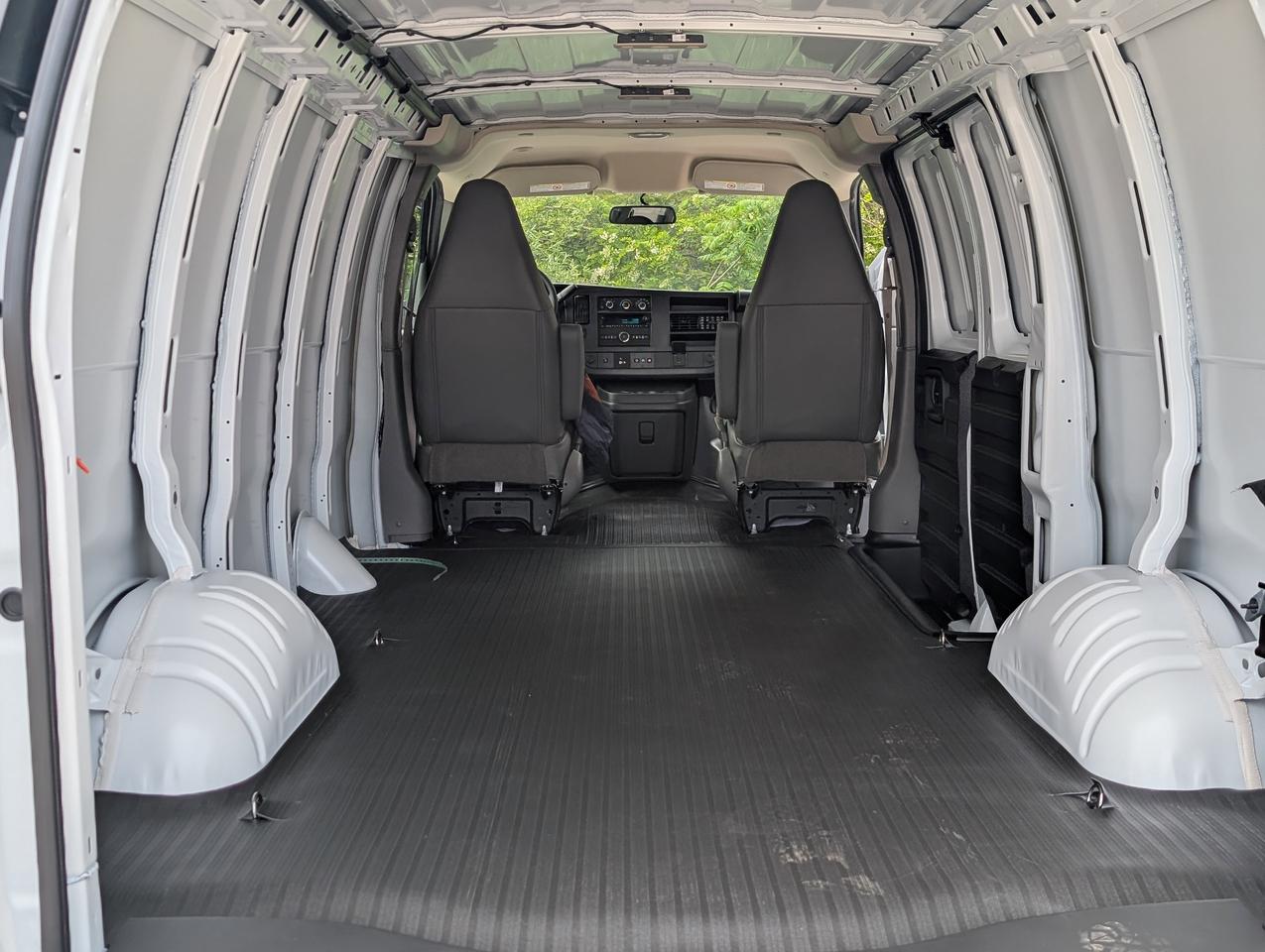 2025 Chevrolet Express Cargo Van  Photo