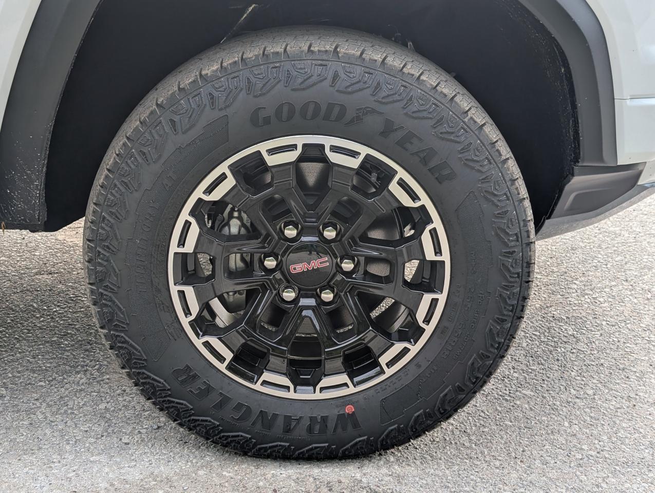 2026 GMC Canyon AT4 Photo