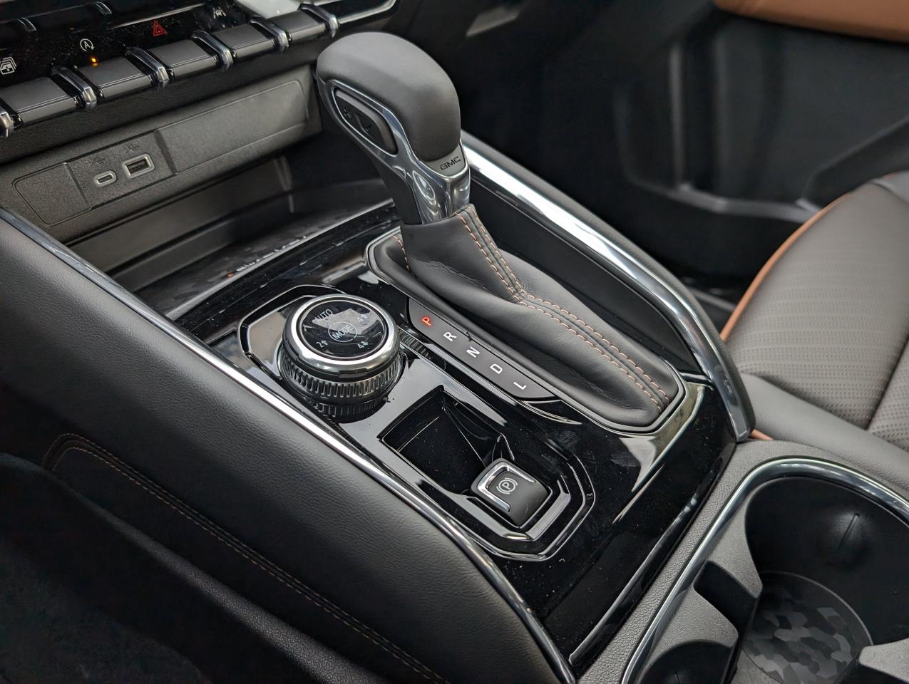 2026 GMC Canyon AT4 Photo