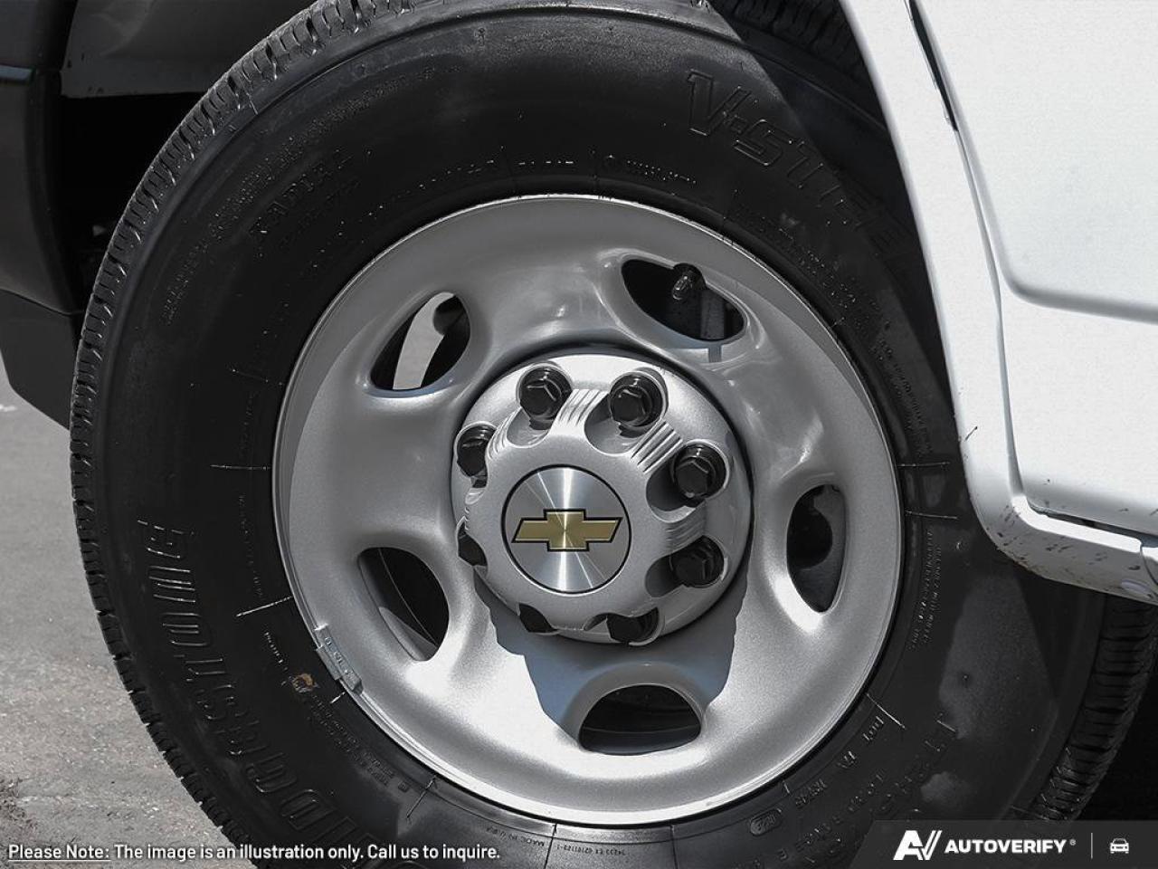 2025 Chevrolet Express Cargo Van  Photo