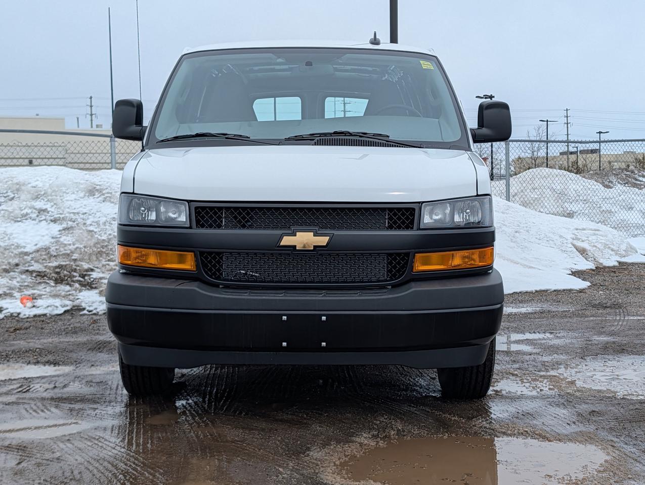 2025 Chevrolet Express Cargo Van  Photo
