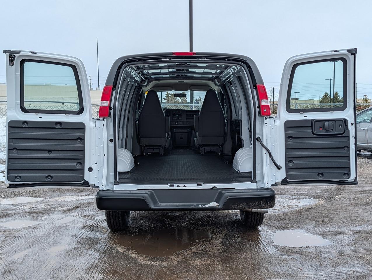 2025 Chevrolet Express Cargo Van  Photo