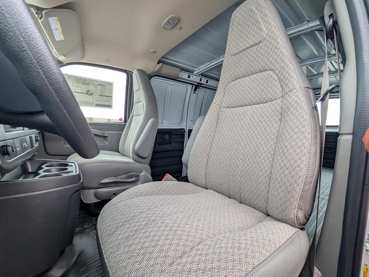 2025 Chevrolet Express Cargo Van  Photo