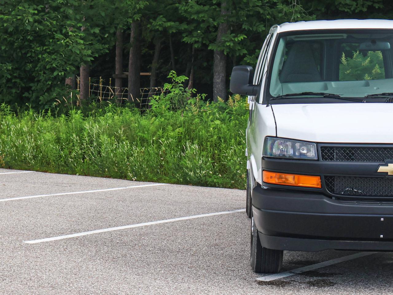 2025 Chevrolet Express Cargo Van  Photo