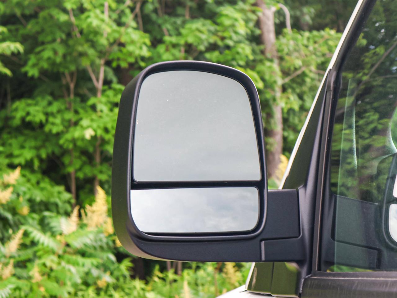 2025 Chevrolet Express Cargo Van  Photo