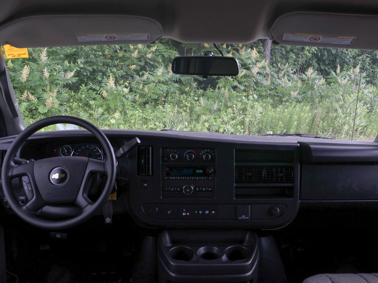 2025 Chevrolet Express Cargo Van  Photo