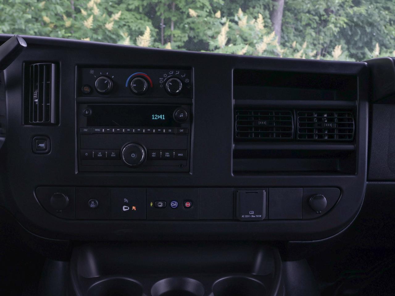 2025 Chevrolet Express Cargo Van  Photo