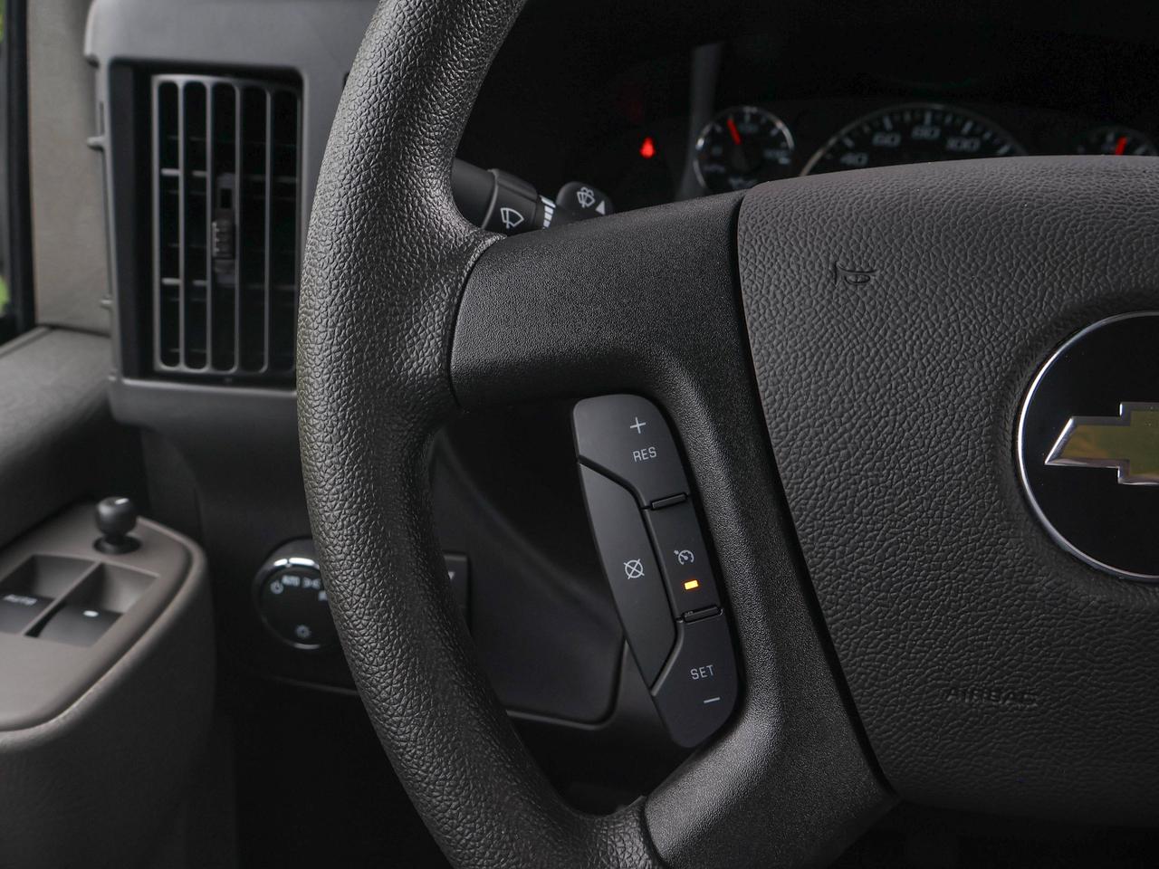 2025 Chevrolet Express Cargo Van  Photo