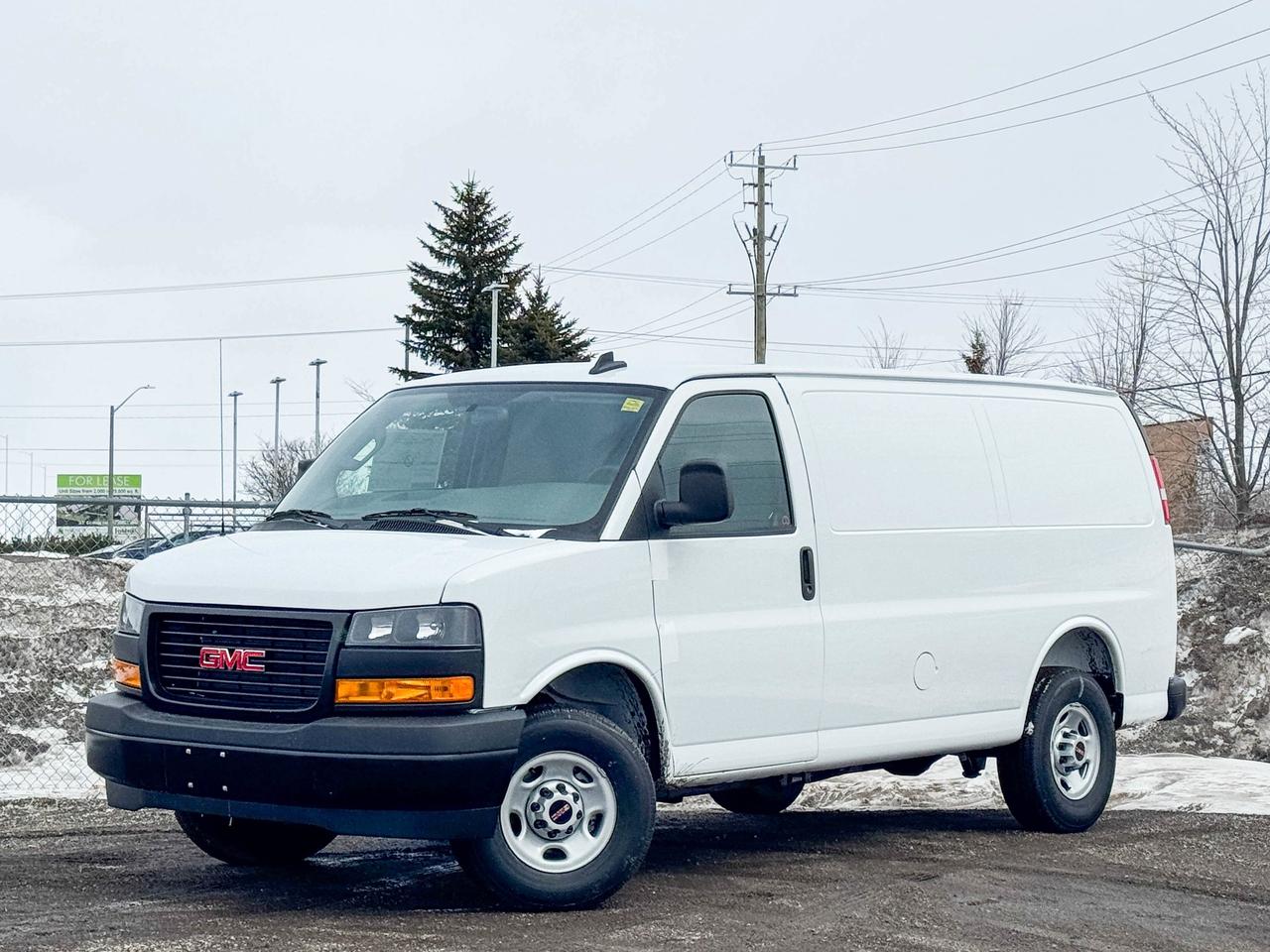 2025 GMC Savana Cargo Van  Photo
