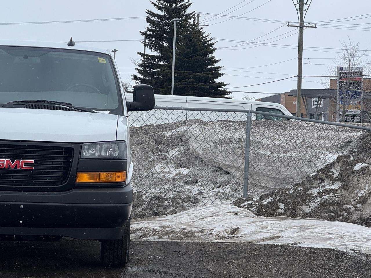 2025 GMC Savana Cargo Van  Photo