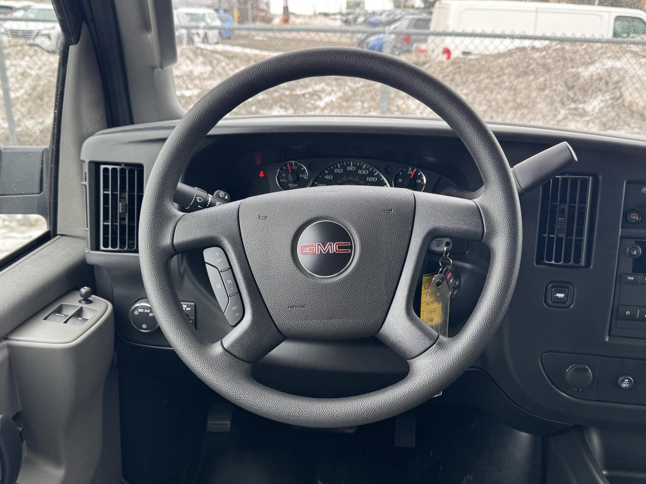 2025 GMC Savana Cargo Van  Photo
