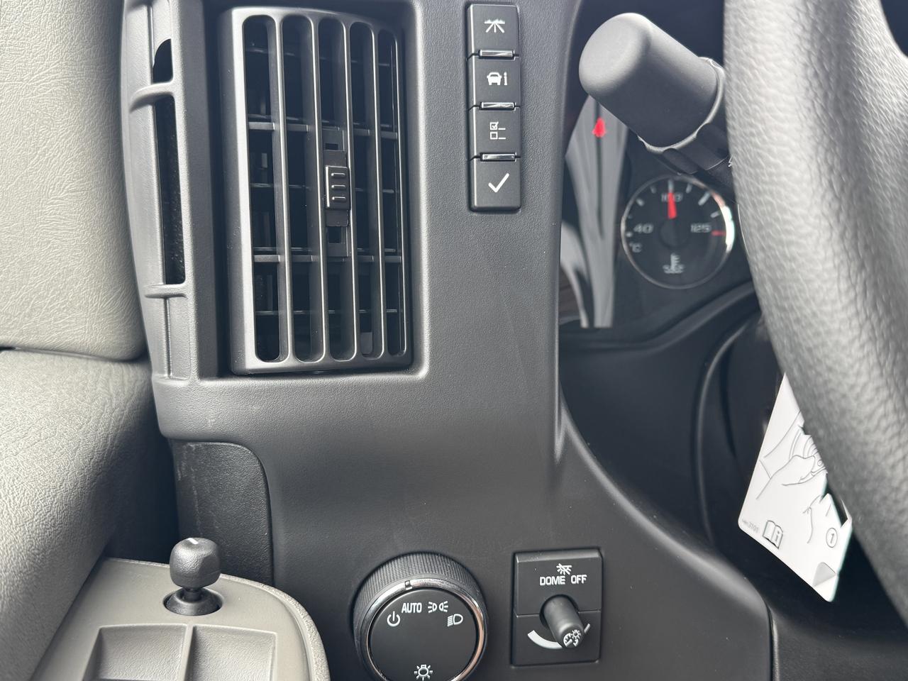 2025 GMC Savana Cargo Van  Photo