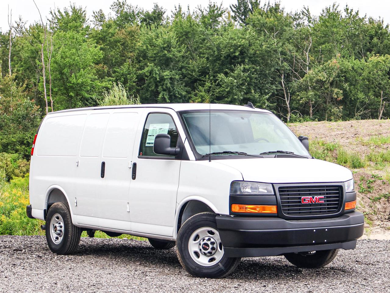 2025 GMC Savana Cargo Van  Photo5