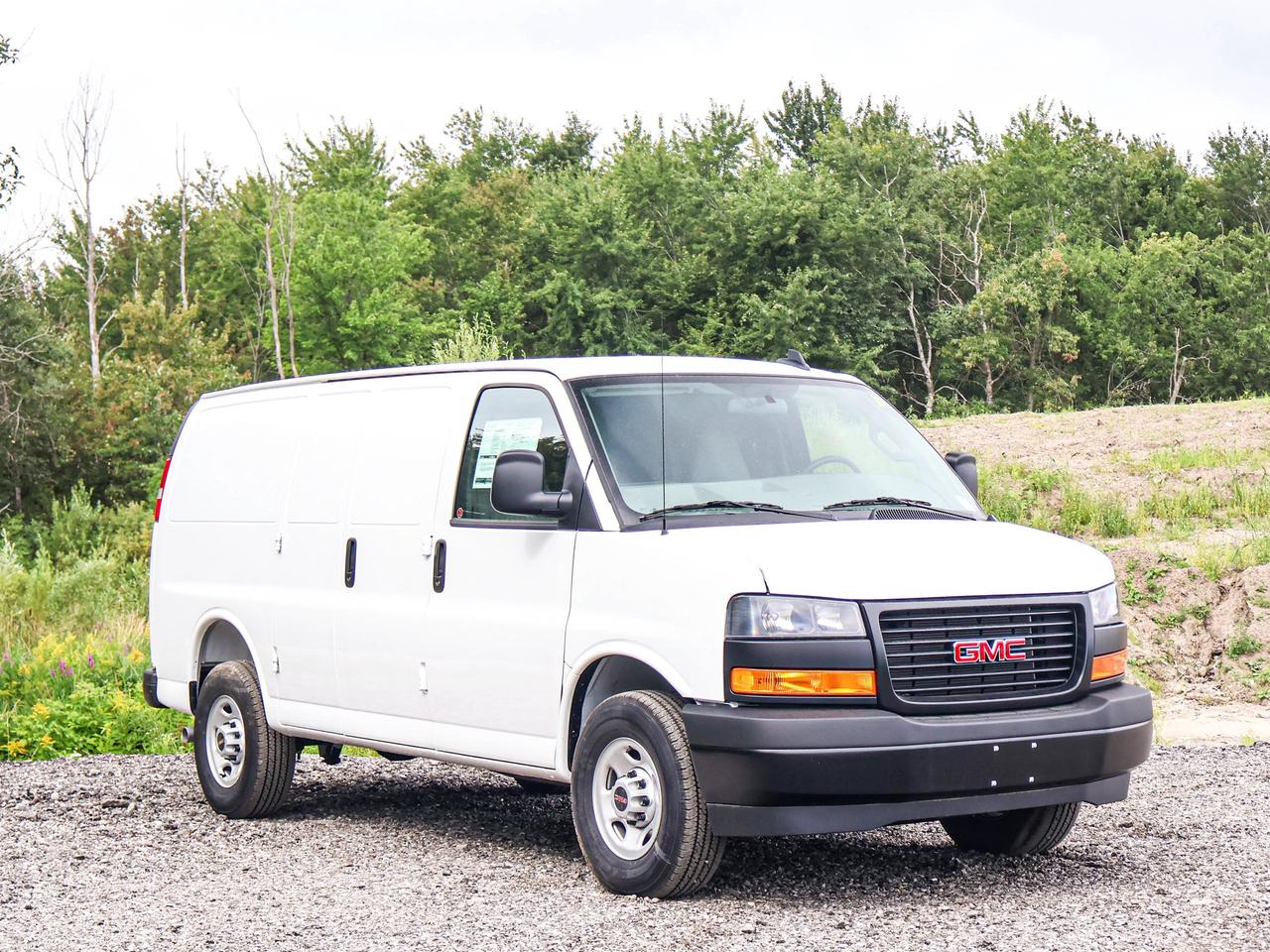 2025 GMC Savana Cargo Van  Photo