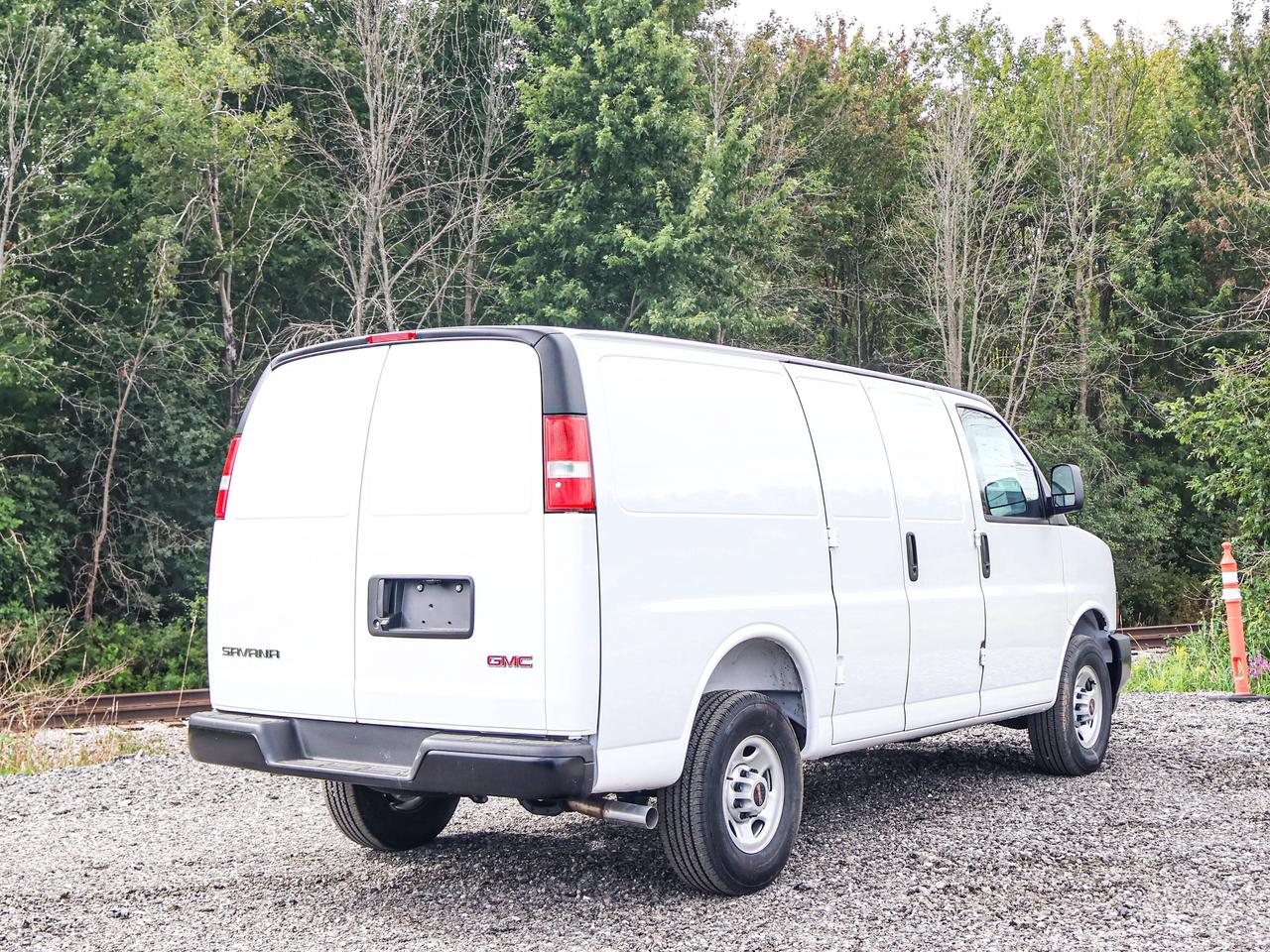 2025 GMC Savana Cargo Van  Photo