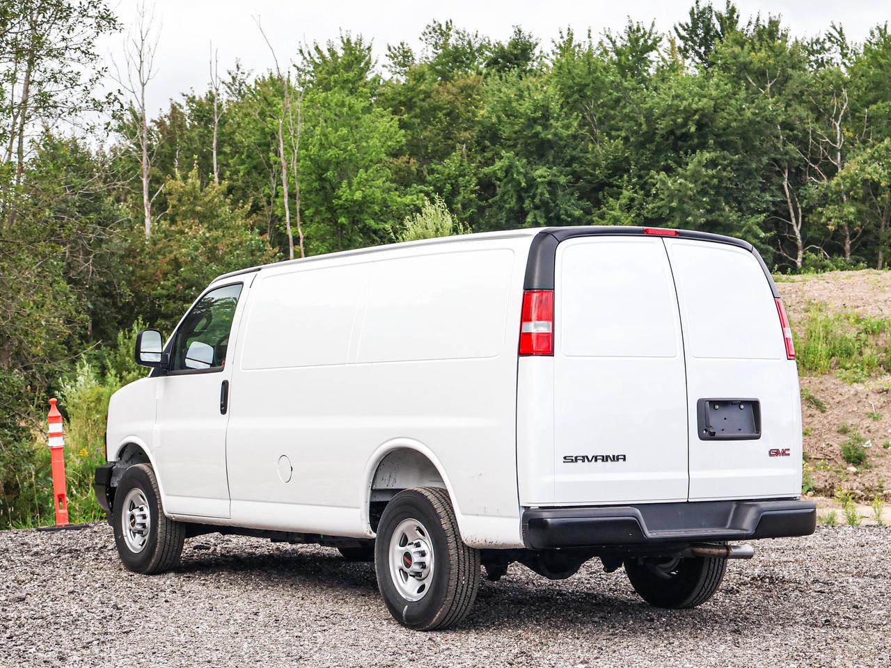 2025 GMC Savana Cargo Van  Photo