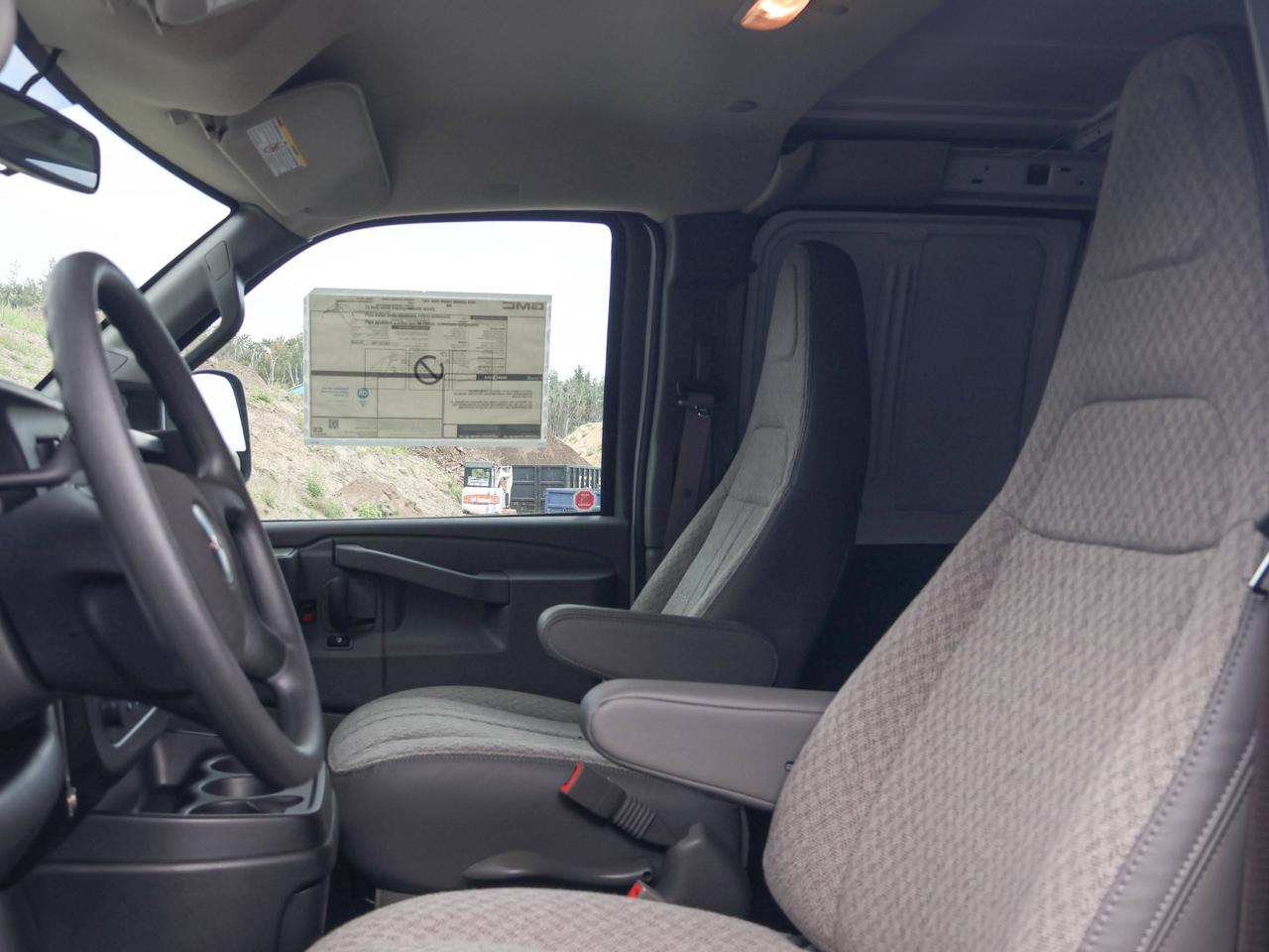 2025 GMC Savana Cargo Van  Photo