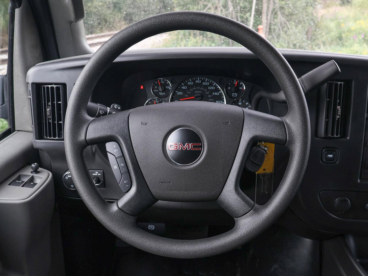 2025 GMC Savana Cargo Van  Photo