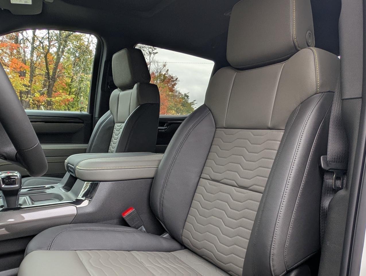 2026 Chevrolet Silverado 1500 ZR2 Photo