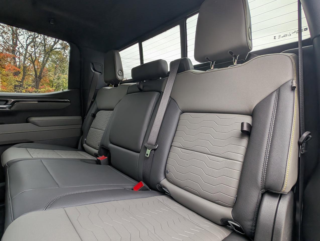 2026 Chevrolet Silverado 1500 ZR2 Photo