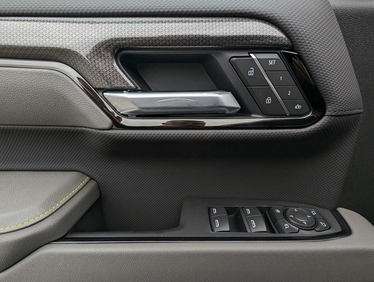 2026 Chevrolet Silverado 1500 ZR2 Photo