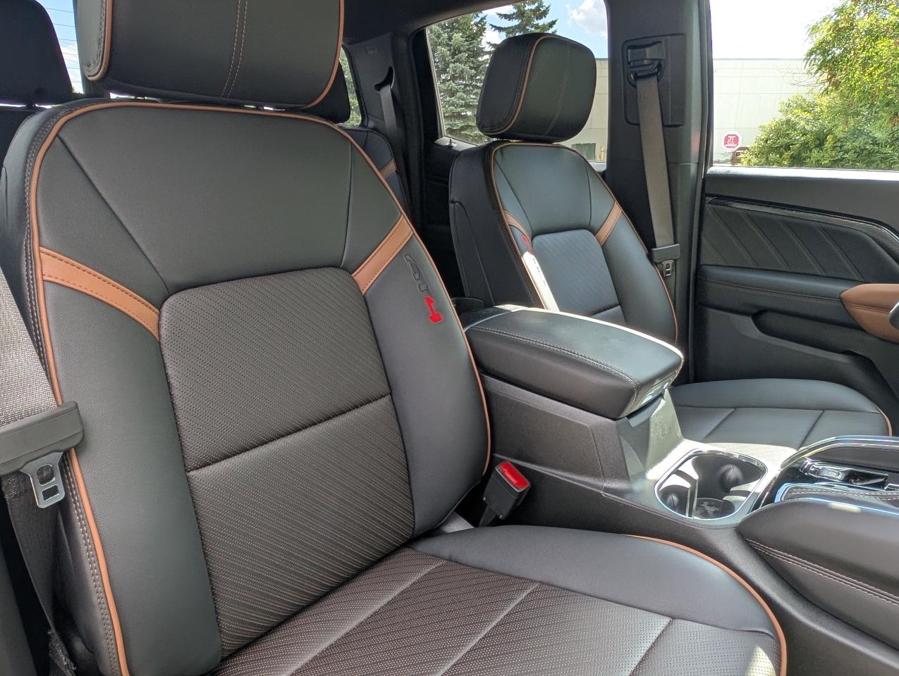 2026 GMC Canyon AT4 Photo