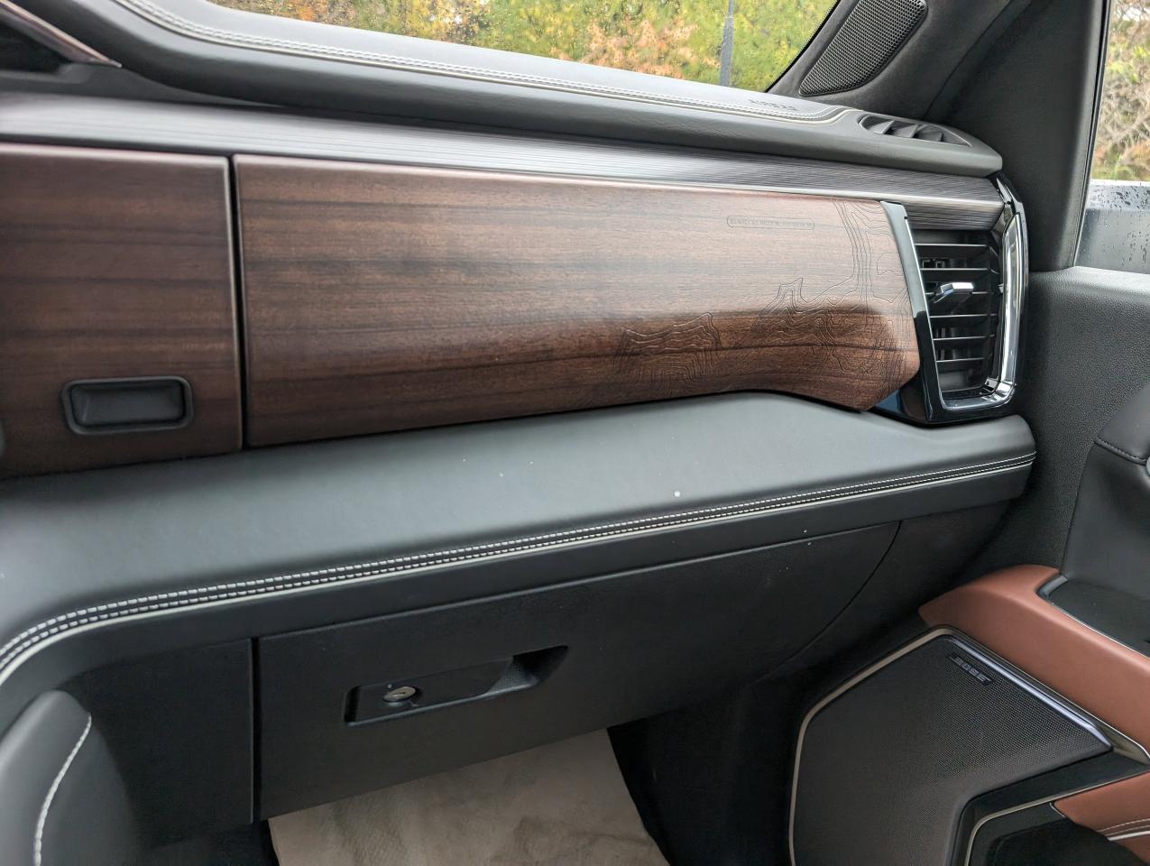 2025 GMC Sierra 3500HD Denali Ultimate Photo