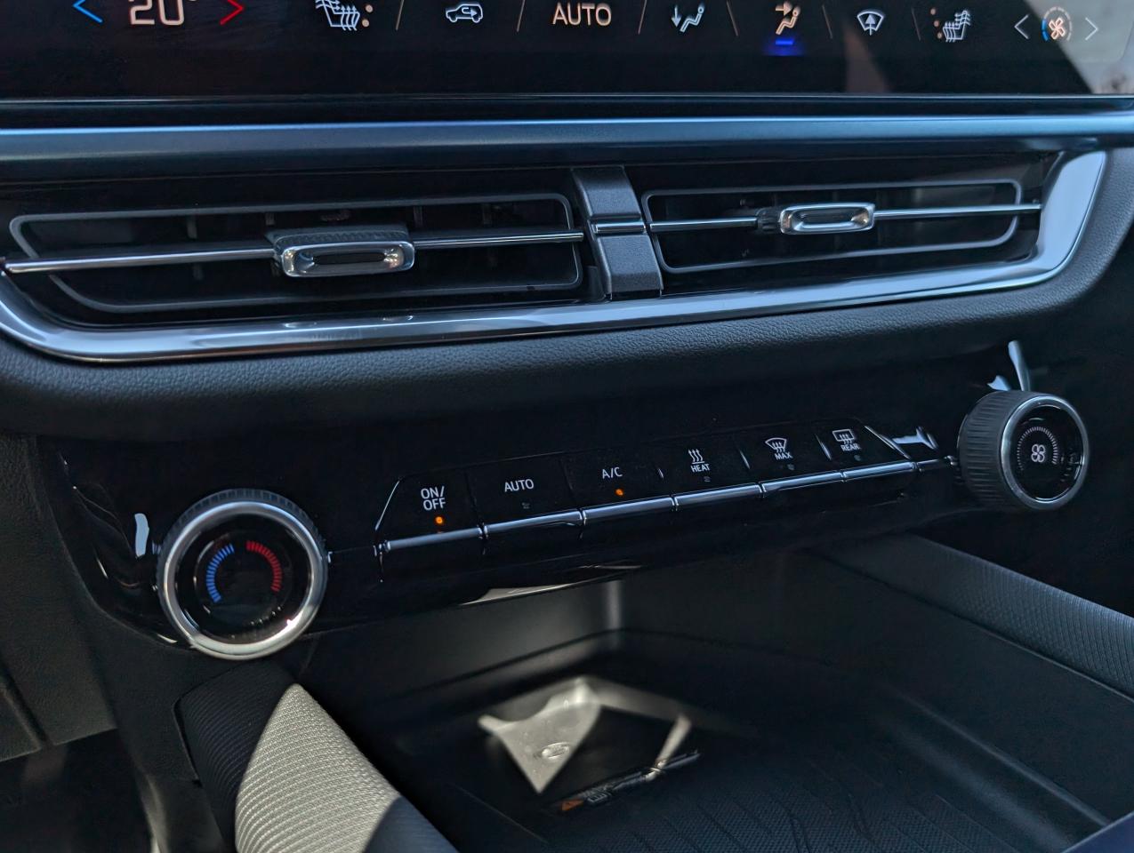 2026 Chevrolet Equinox EV LT Photo