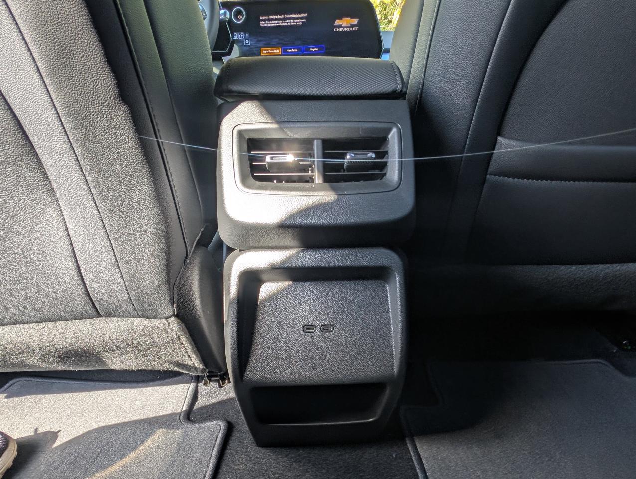 2026 Chevrolet Equinox EV LT Photo