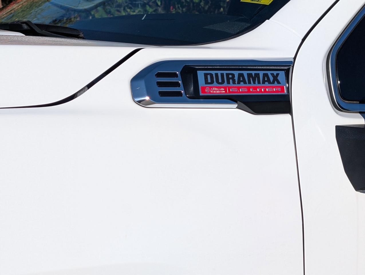 2025 GMC SIERRA 2500HD DENALI Photo2