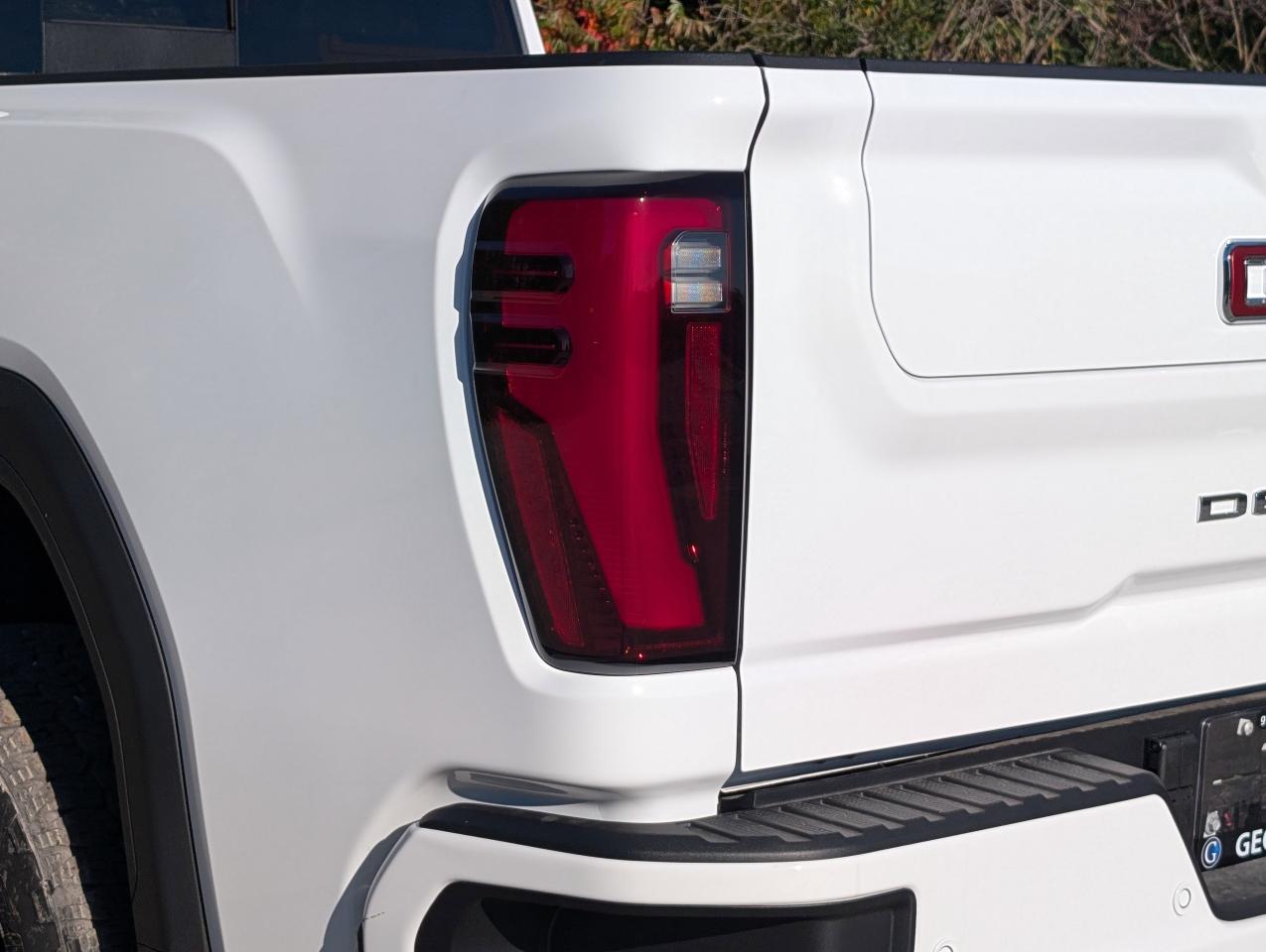 2025 GMC SIERRA 2500HD DENALI Photo