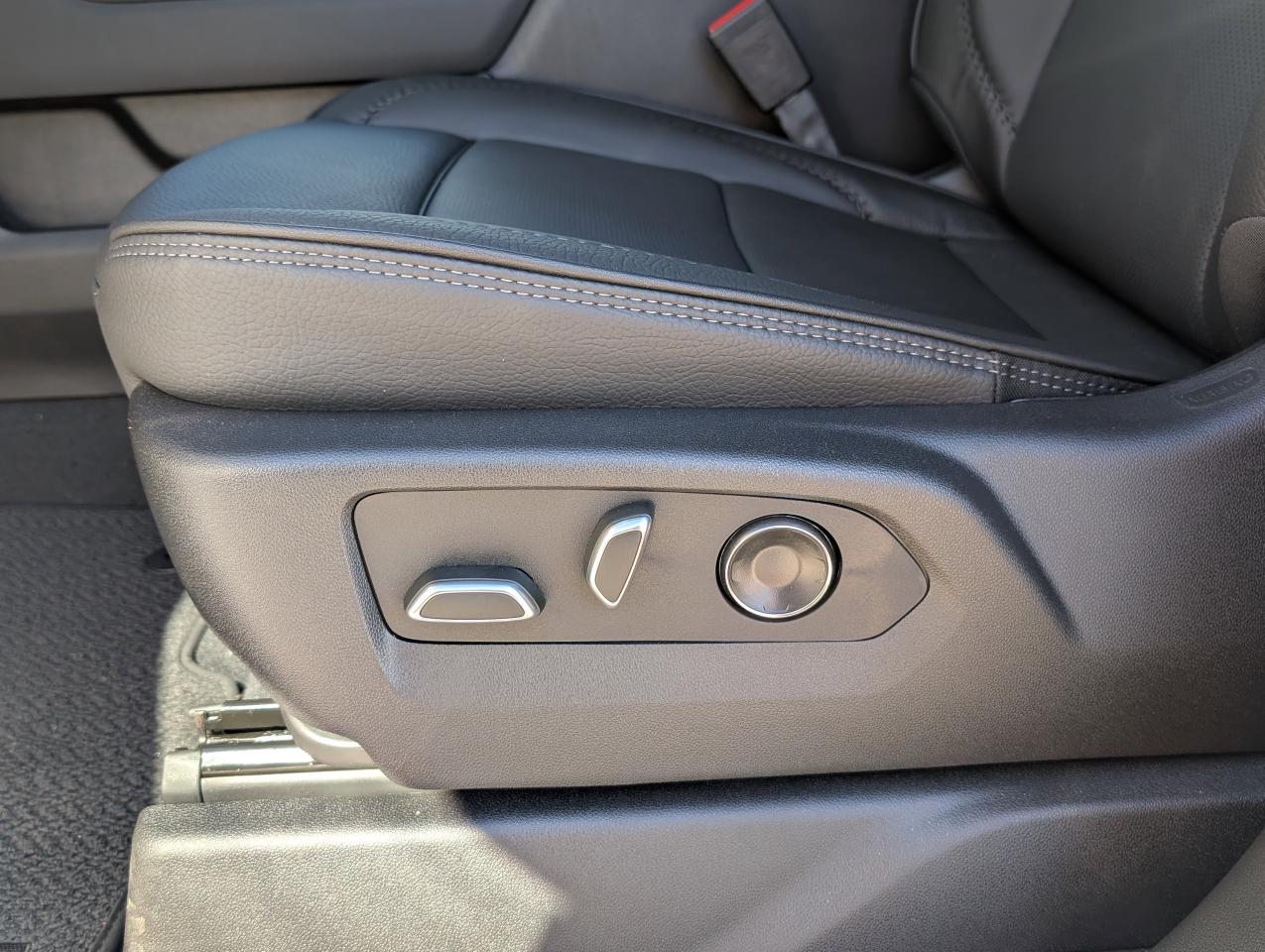 2025 GMC SIERRA 2500HD DENALI Photo