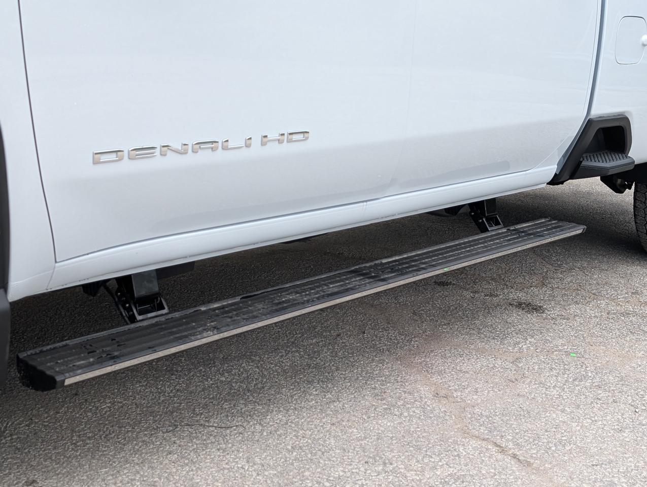 2026 GMC Sierra 3500HD Denali Ultimate Photo3