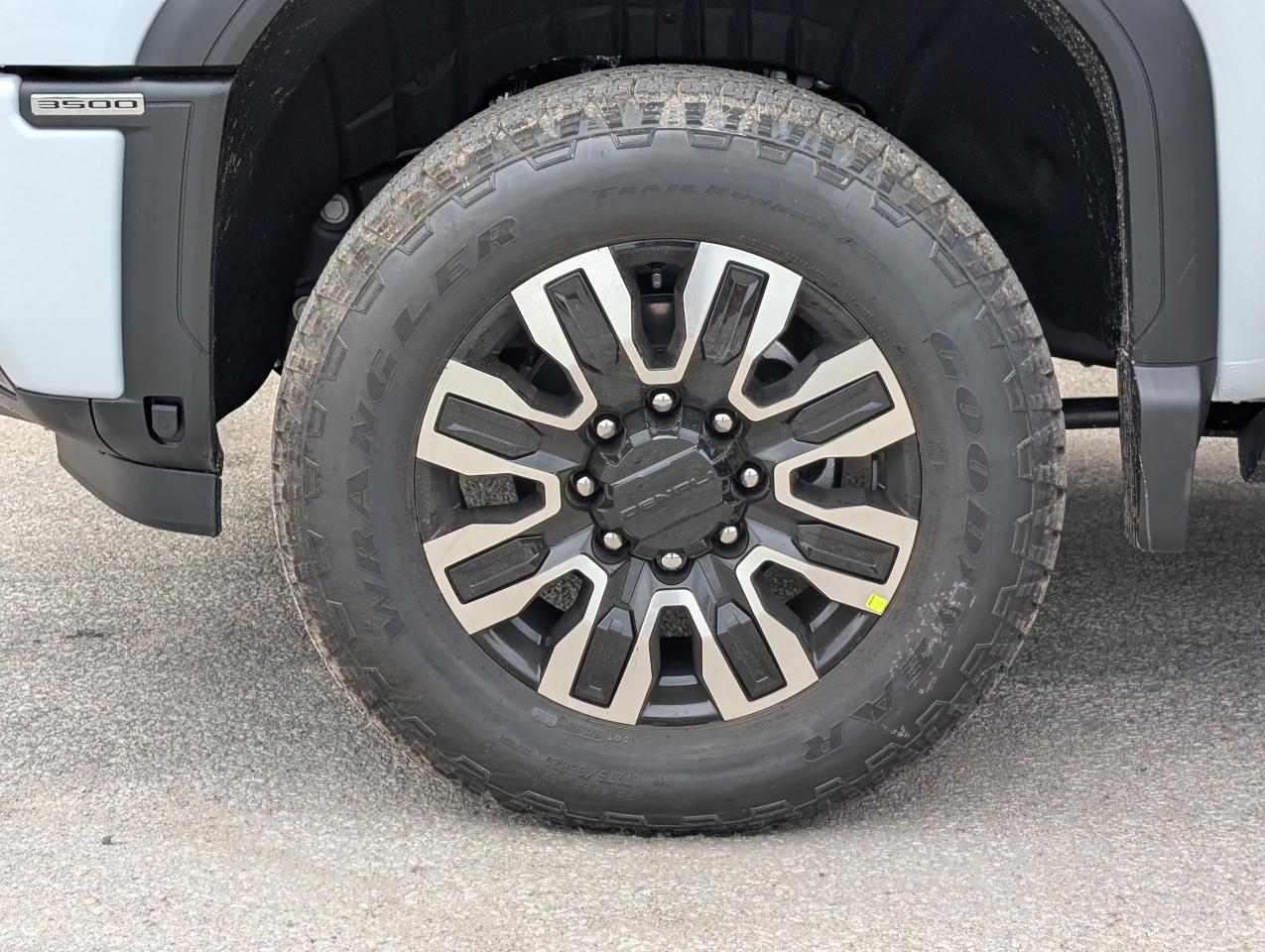 2026 GMC Sierra 3500HD Denali Ultimate Photo