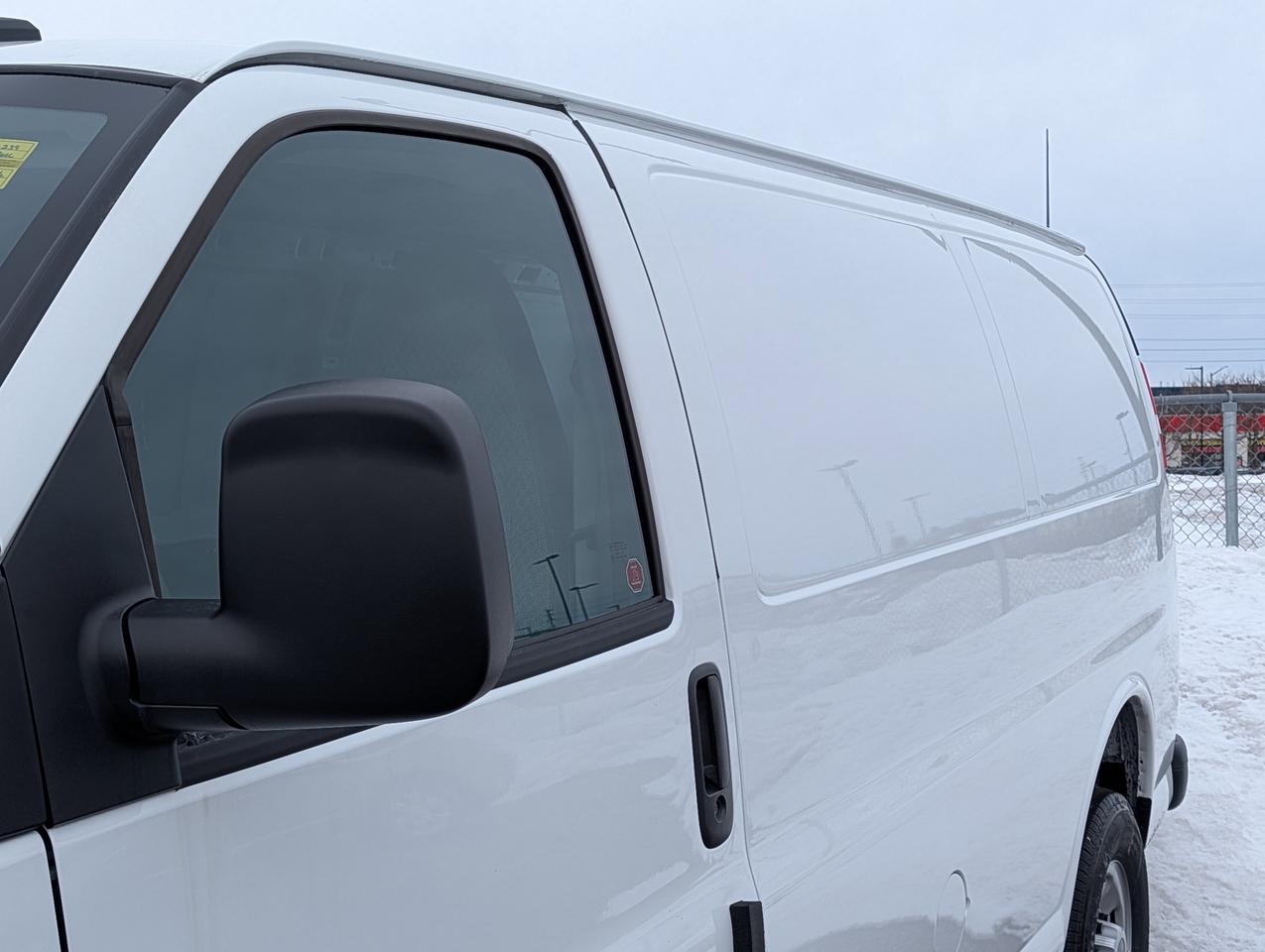 2025 GMC Savana Cargo Van  Photo