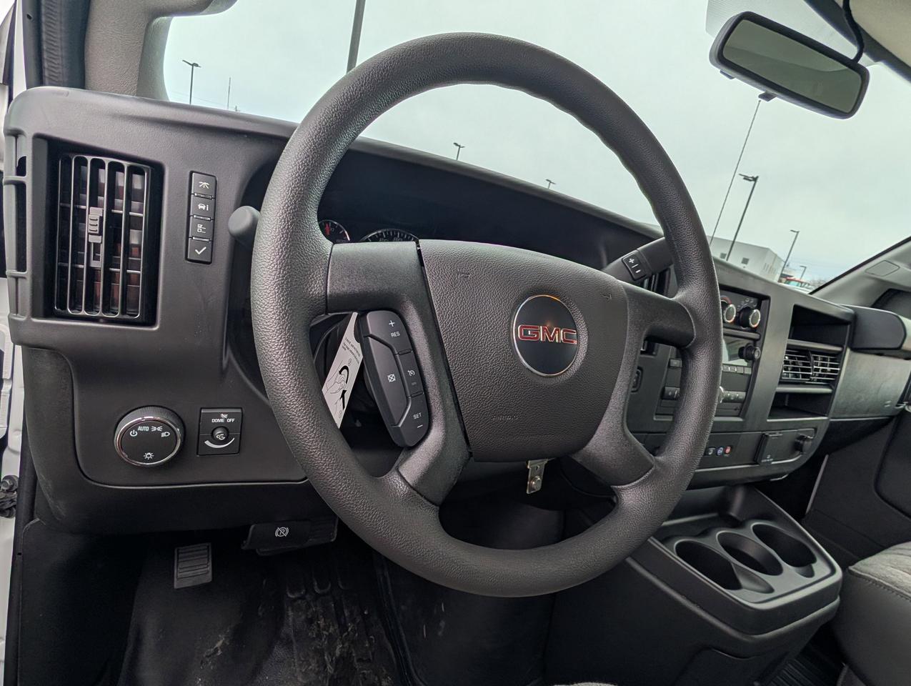 2025 GMC Savana Cargo Van  Photo