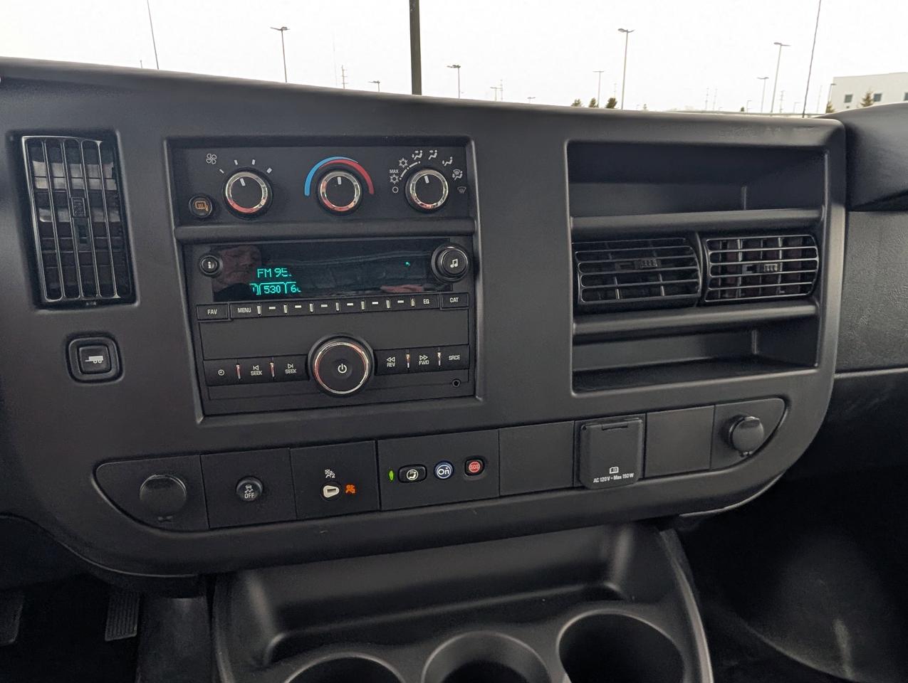 2025 GMC Savana Cargo Van  Photo