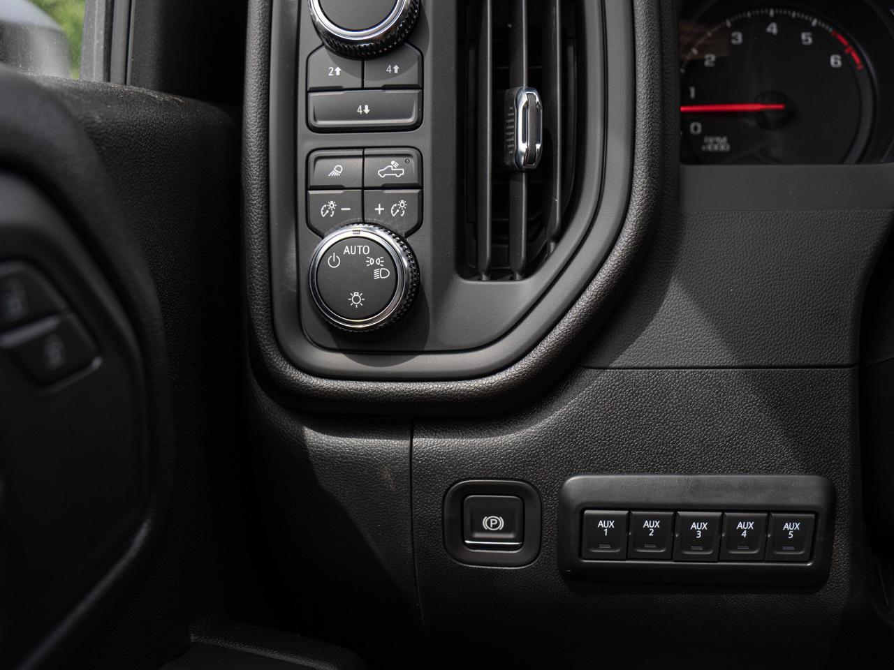 2026 GMC SIERRA 2500HD Pro Photo