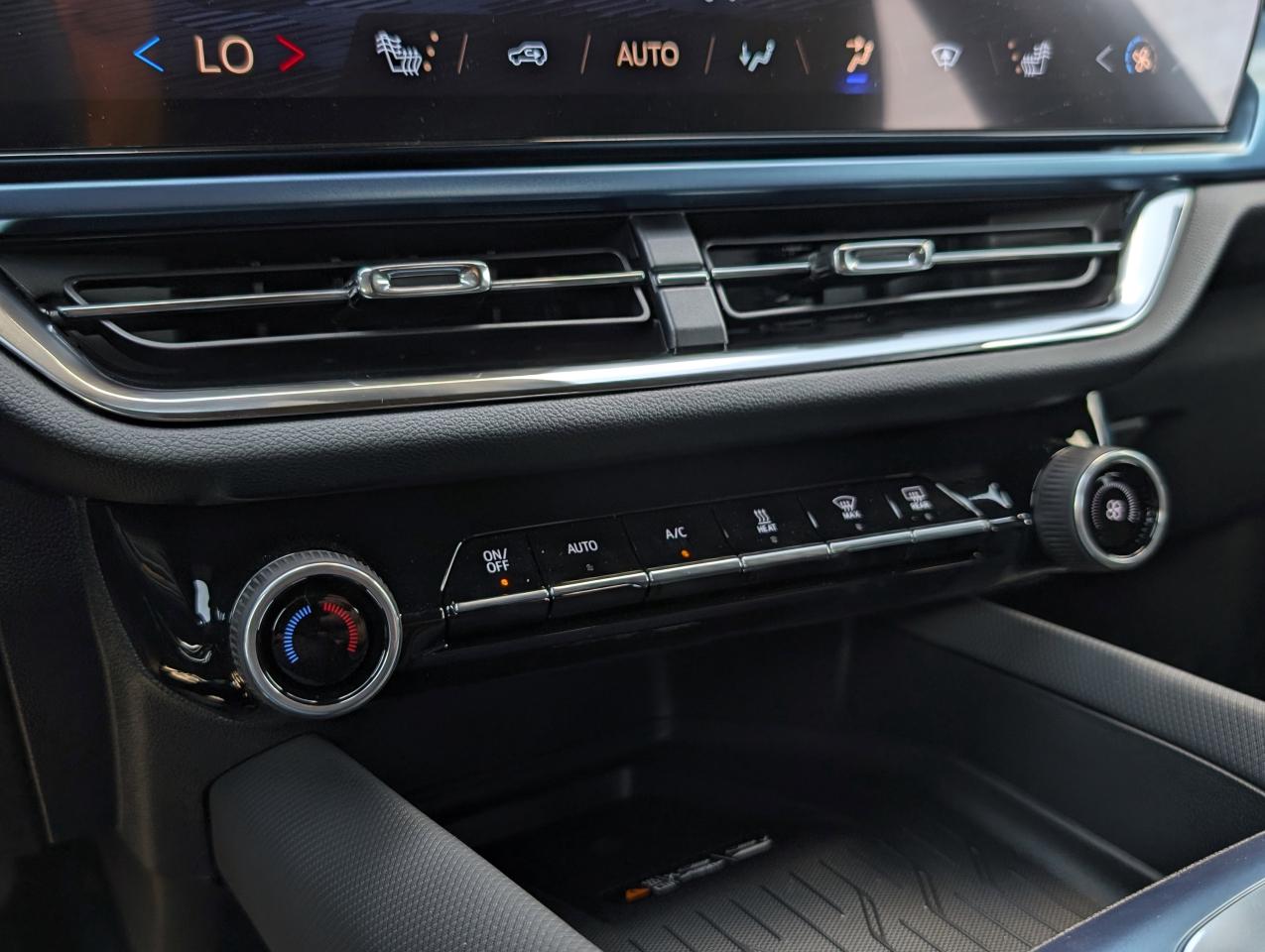 2026 Chevrolet Equinox EV LT Photo