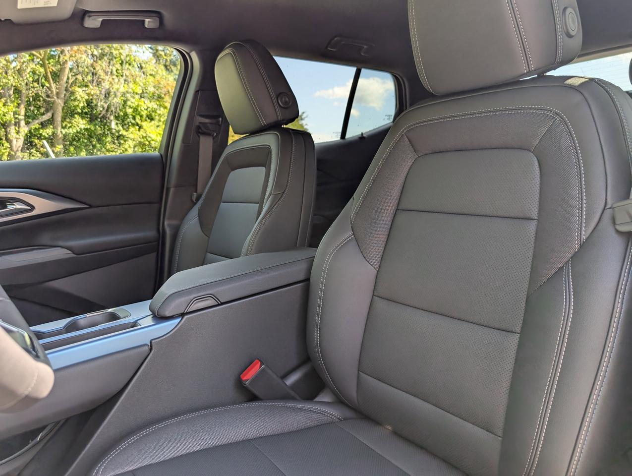 2026 Chevrolet Equinox EV LT Photo