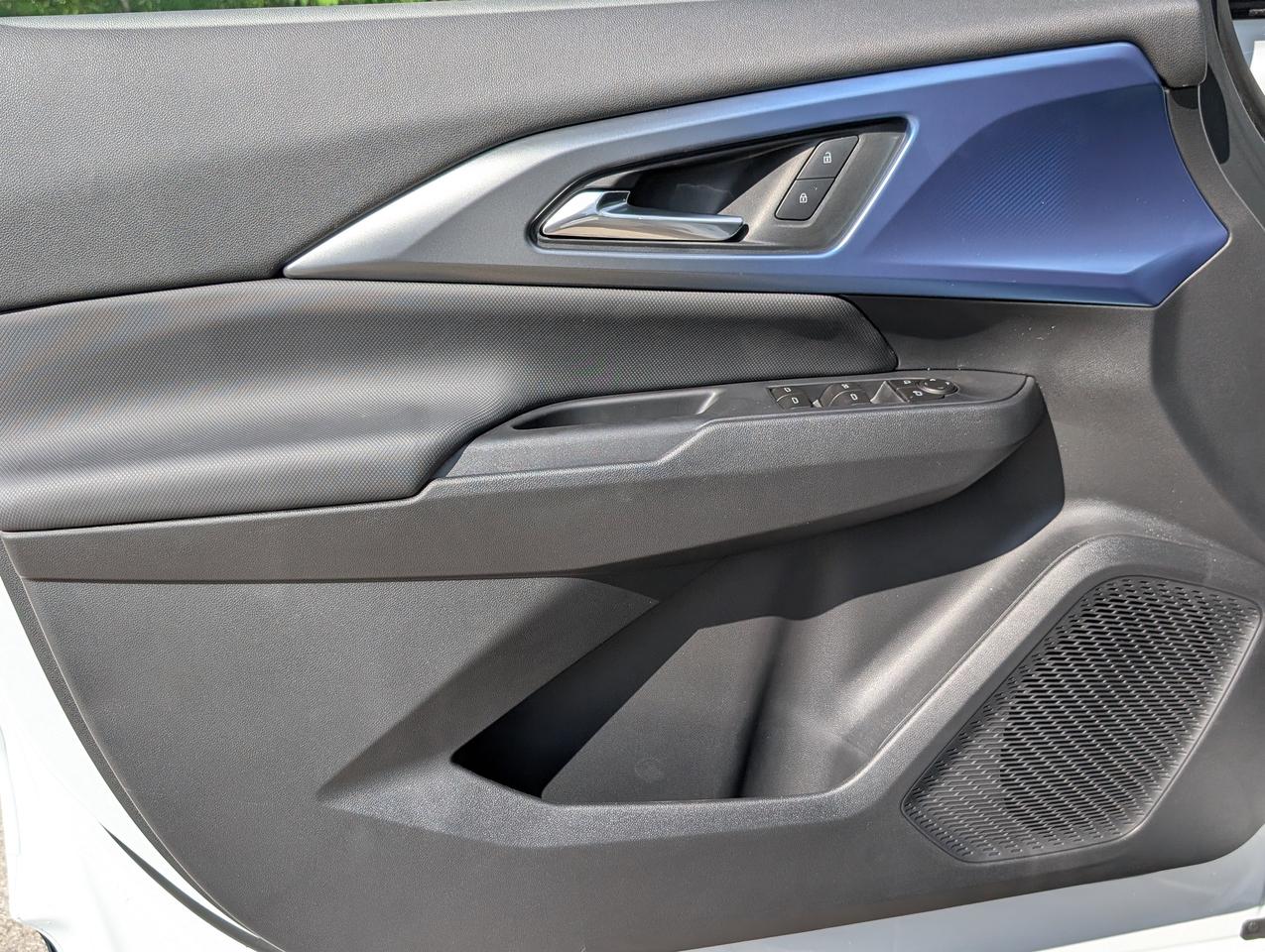 2026 Chevrolet Equinox EV LT Photo