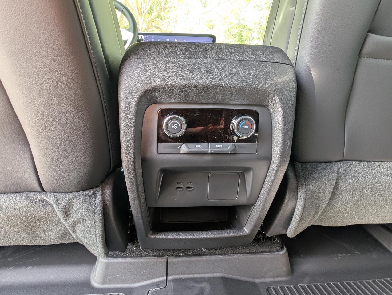 2026 Buick Enclave Sport Touring Photo