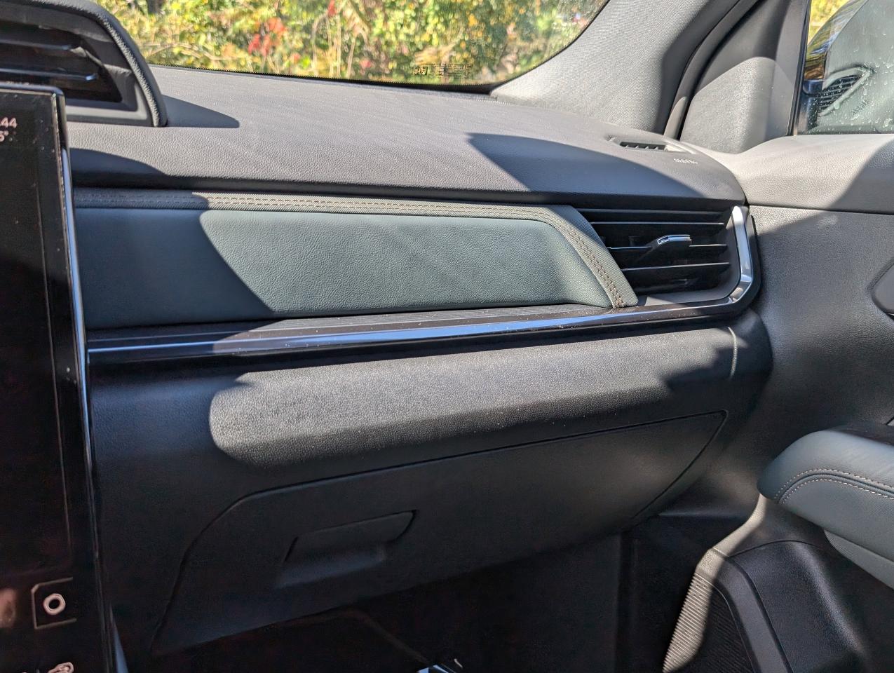 2026 GMC Terrain AWD AT4 Photo