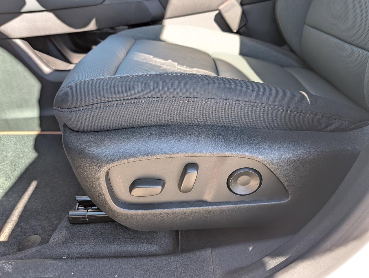 2026 GMC Terrain AWD AT4 Photo